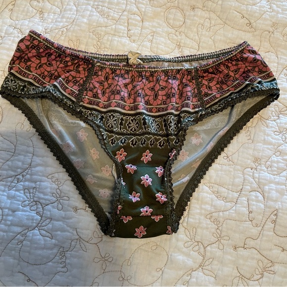 Spell Lionheart Bloomers - Picture 5 of 9